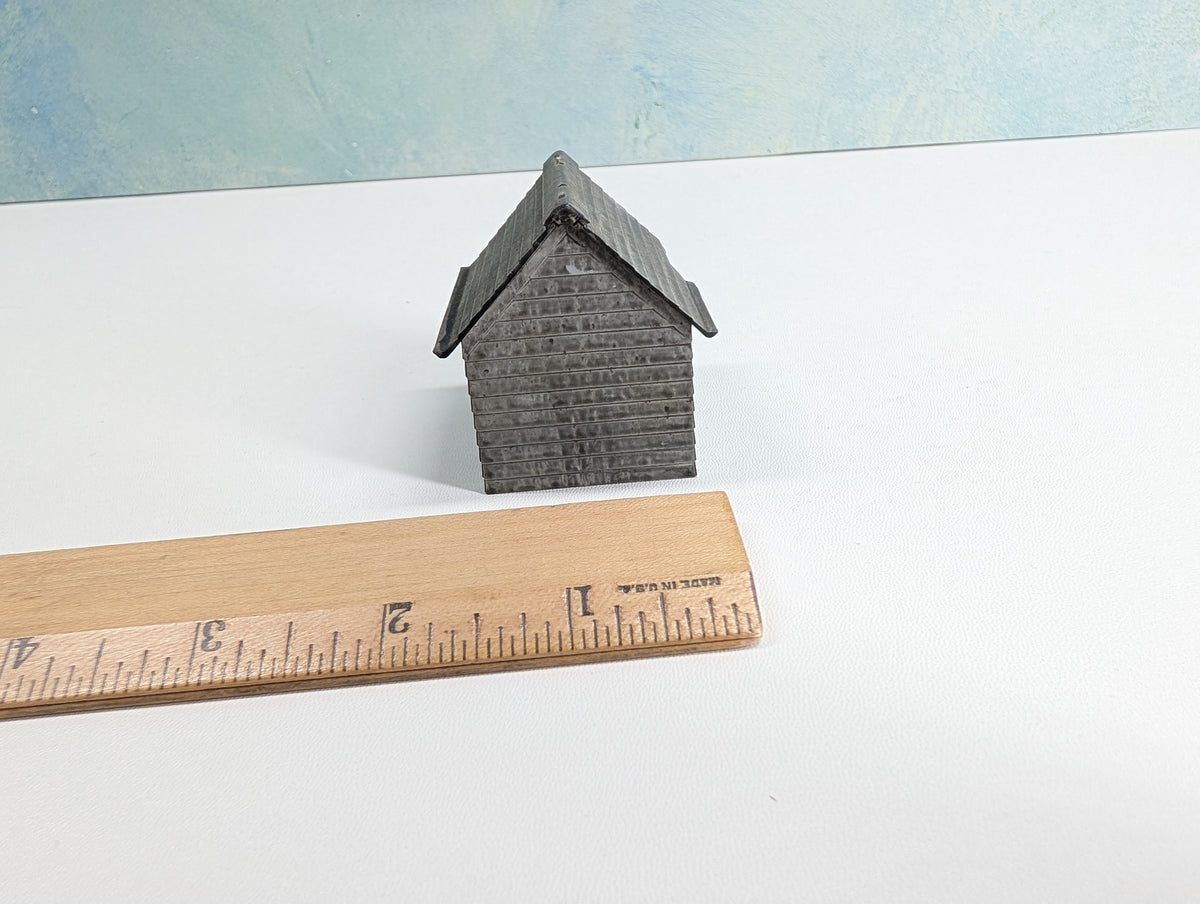 USED HO Scale Small Gray Shed