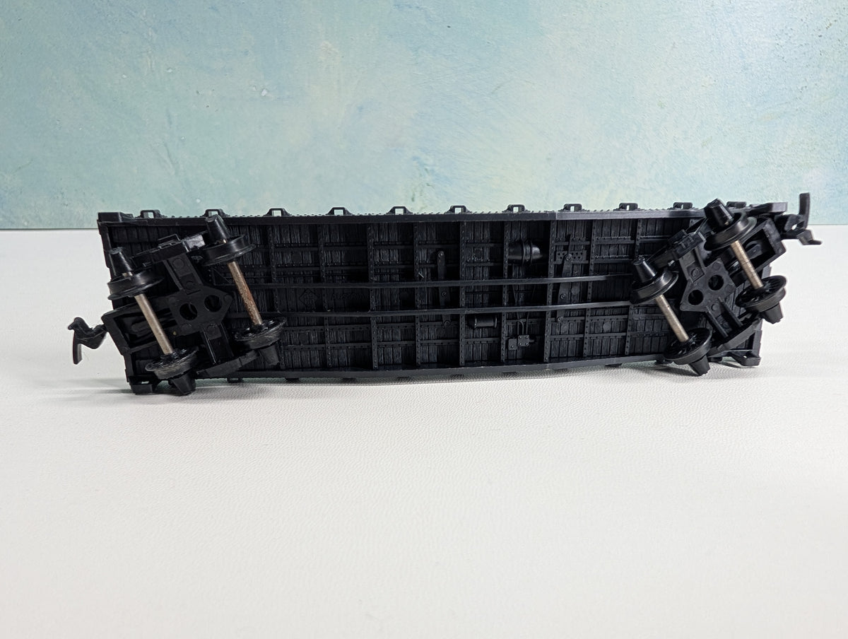 USED HO Scale 40' Flat Car Penn Central PC #82517