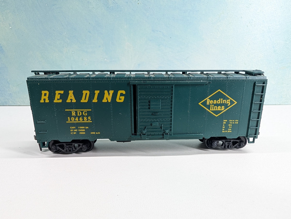 USED Athearn HO Scale 40' Box Car Reading RDG #104685