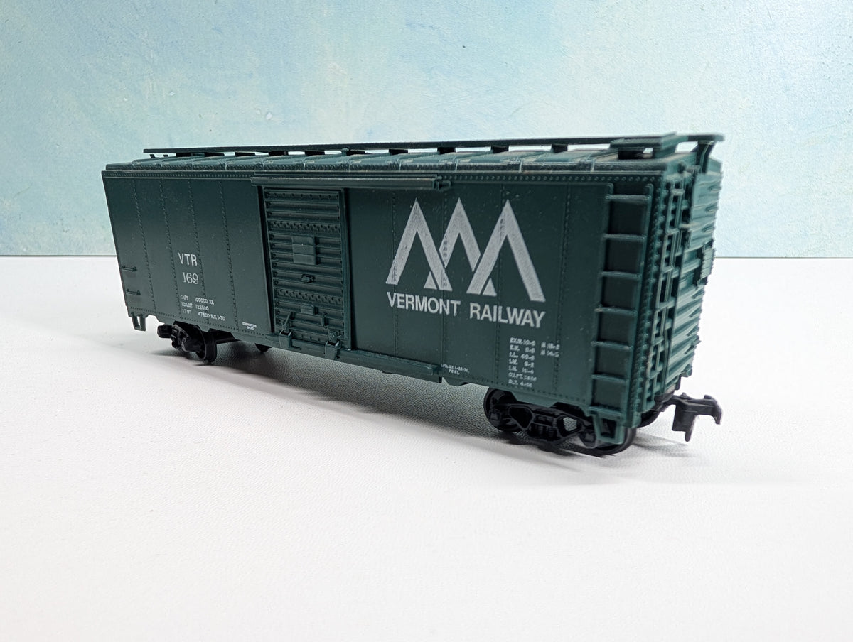 USED Athearn HO Scale 40' Box Car Vermont Railway VTR #169