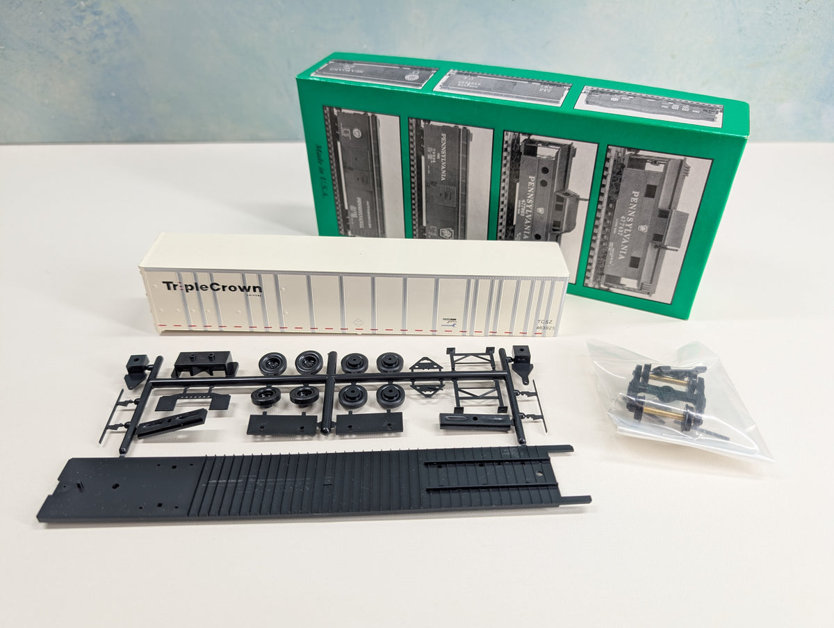 Bowser 55501 HO Scale 53' RoadRailer Plate Trailer Triple Crown Services TCSZ #463923 KIT