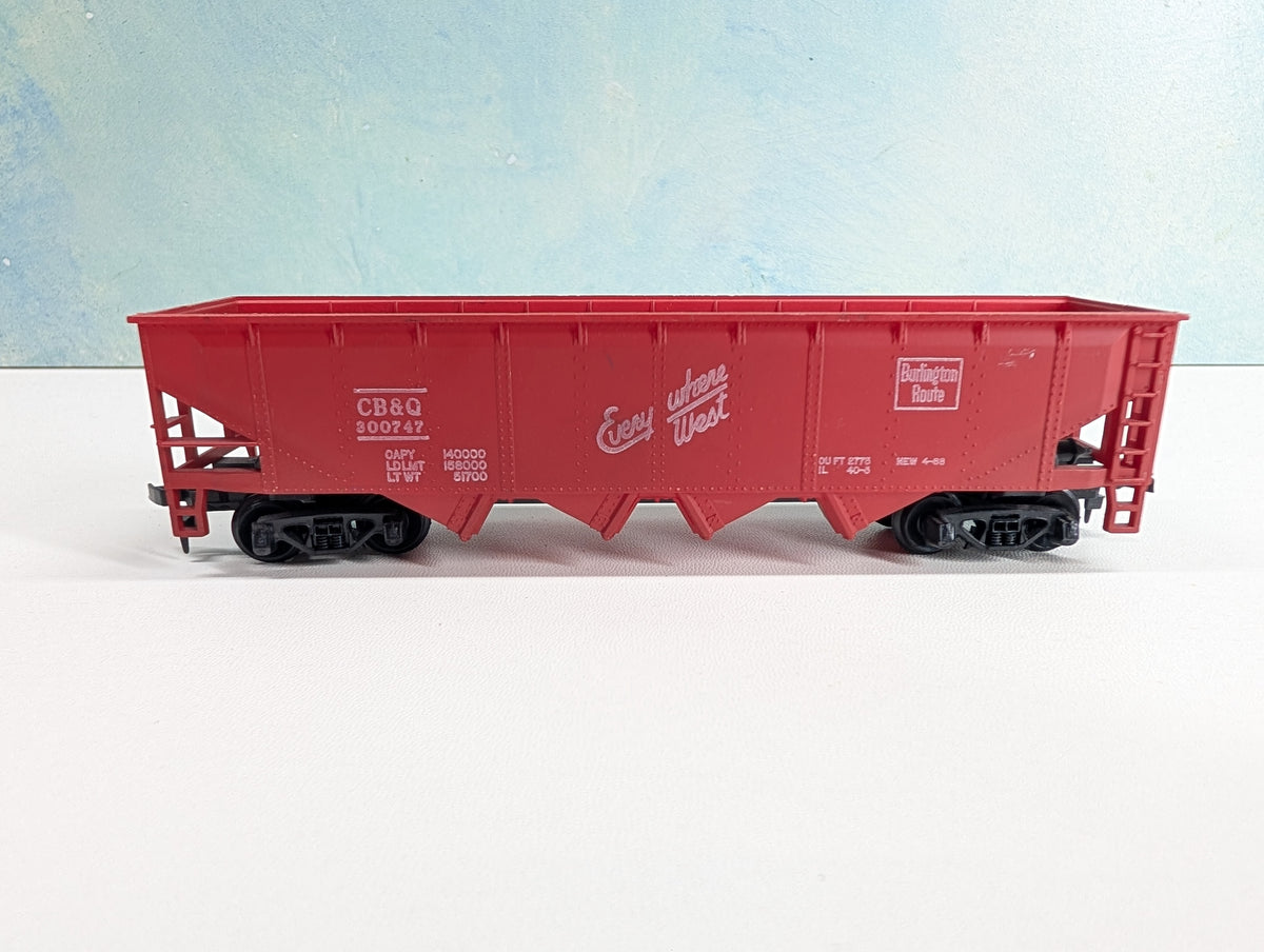 USED Tyco HO Scale Quad Hopper Burlington CB&Q #300747