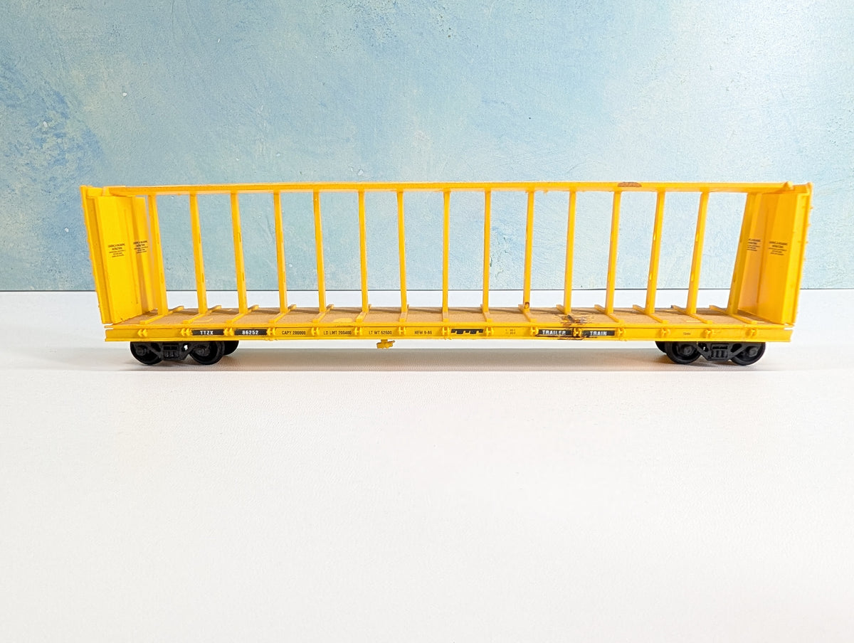 USED MCKEAN HO Scale Center Beam Open Flat Car Trailer Train TTZX #86252