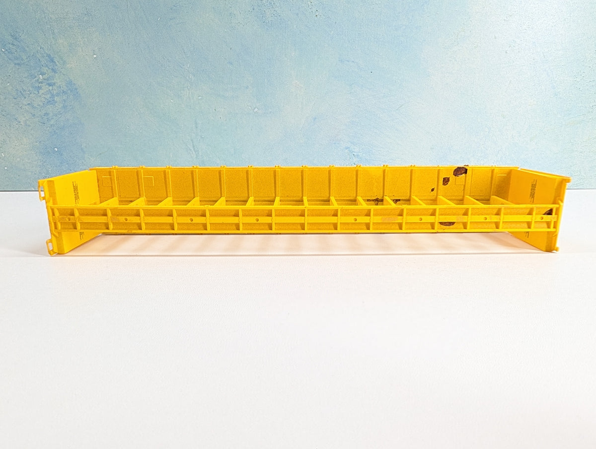 USED MCKEAN HO Scale Center Beam Open Flat Car Trailer Train TTZX #86252