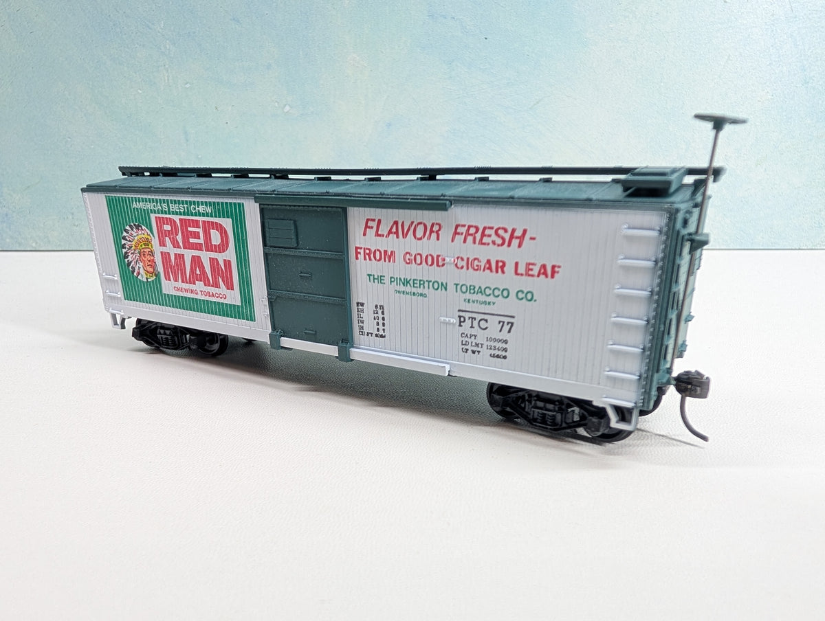 USED TRAIN MINIATURE HO Scale 40' Tobacco Wooden Box Car Red Man PTC #77 Tobacco Road Series