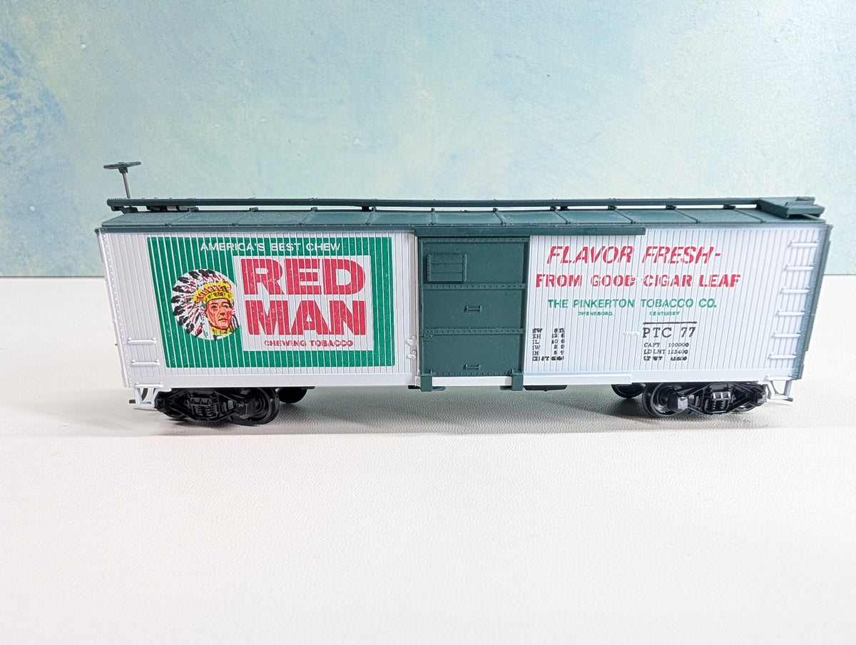 USED TRAIN MINIATURE HO Scale 40' Tobacco Wooden Box Car Red Man PTC #77 Tobacco Road Series