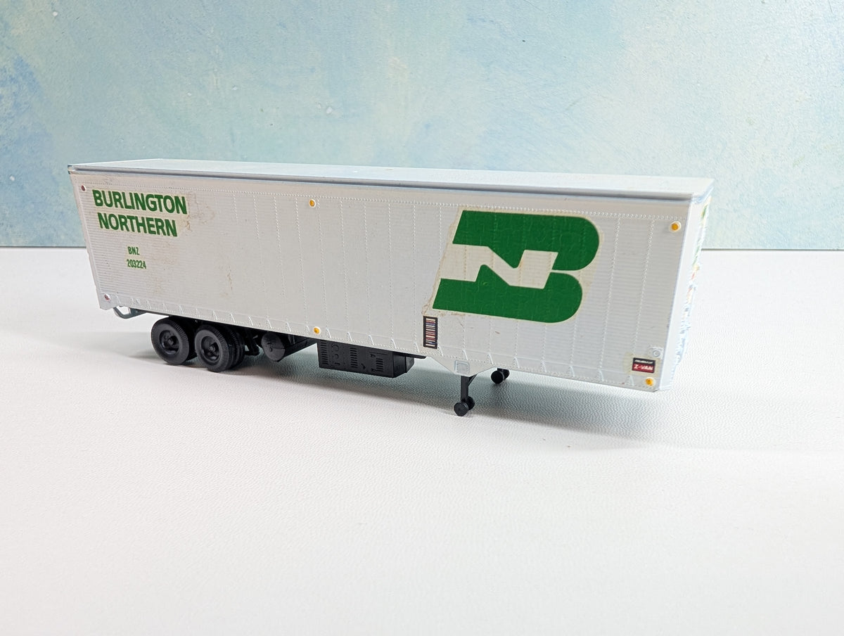 USED HO Scale 40' Trailer Burlington Northern BNZ #203224 Decals