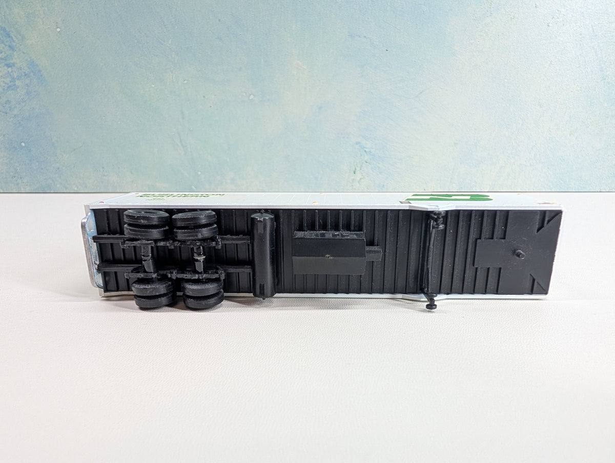 USED HO Scale 40' Trailer Burlington Northern BNZ #203224 Decals