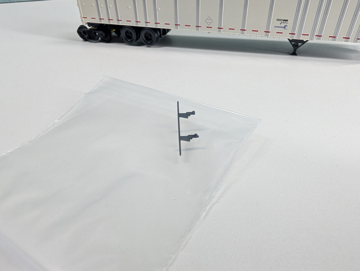 USED Bowser HO Scale 53' Roadrailer Plate Trailer Triple Crown TCSZ #463741 CR/NS