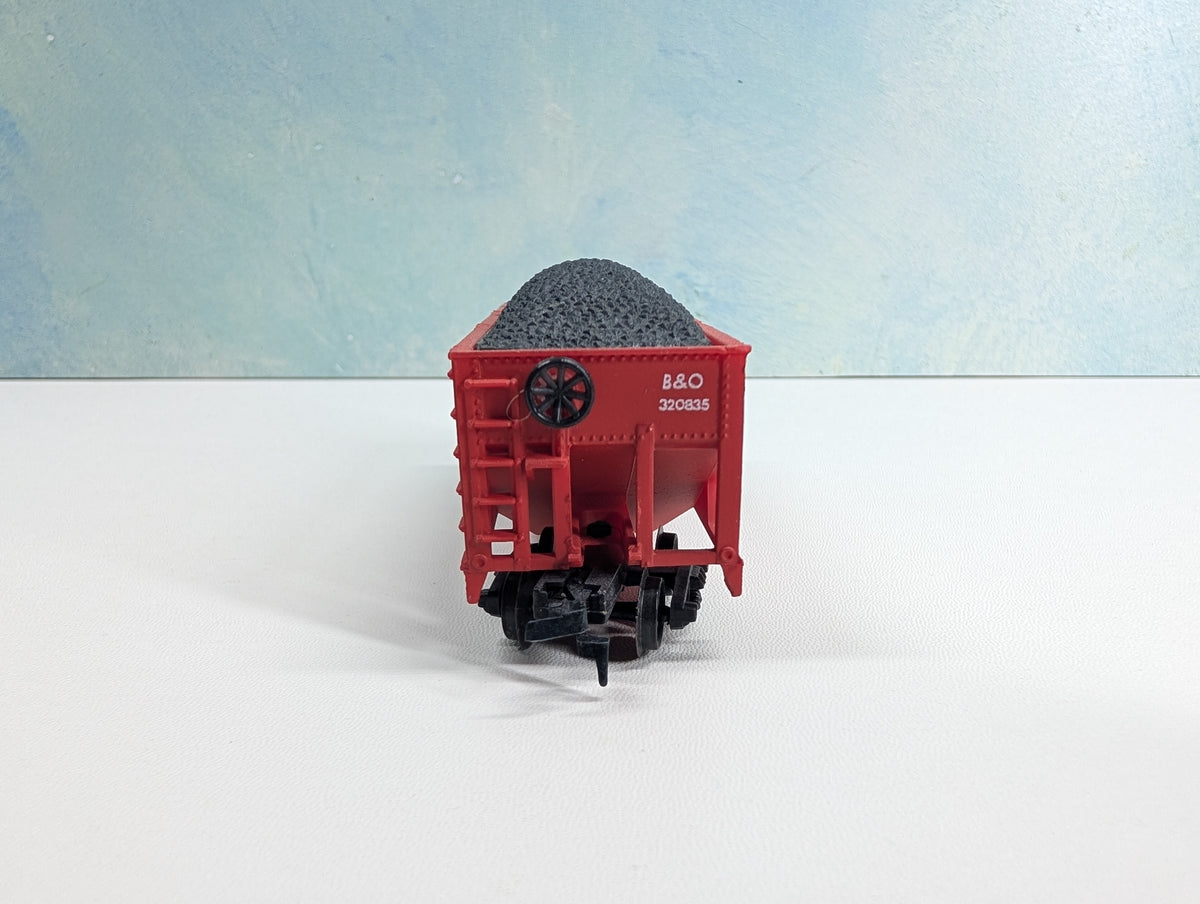 USED Life-Like HO Scale 2 Bay Hopper w/ Coal Baltimore and Ohio B&O #320835