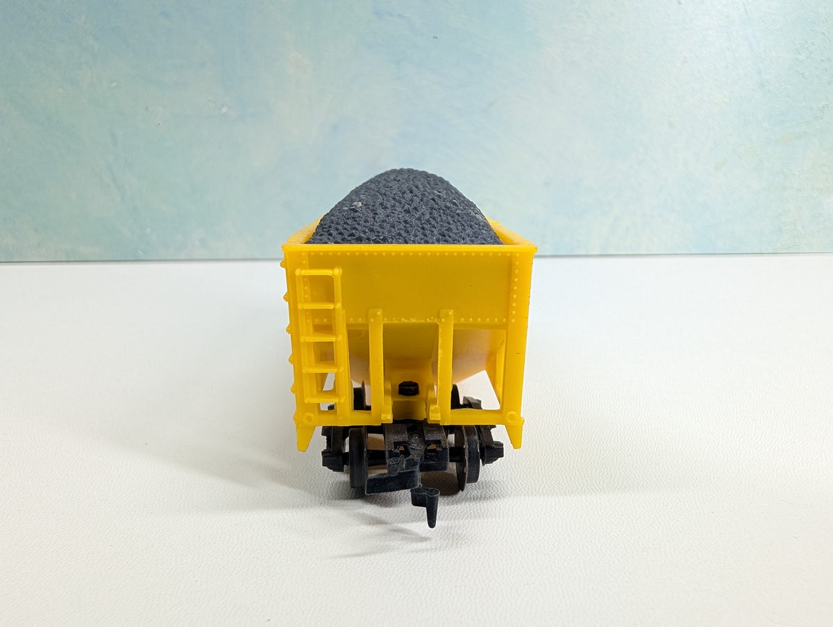 USED Life-Like HO Scale 2 Bay Hopper w/ Coal Union Pacific UP #32100