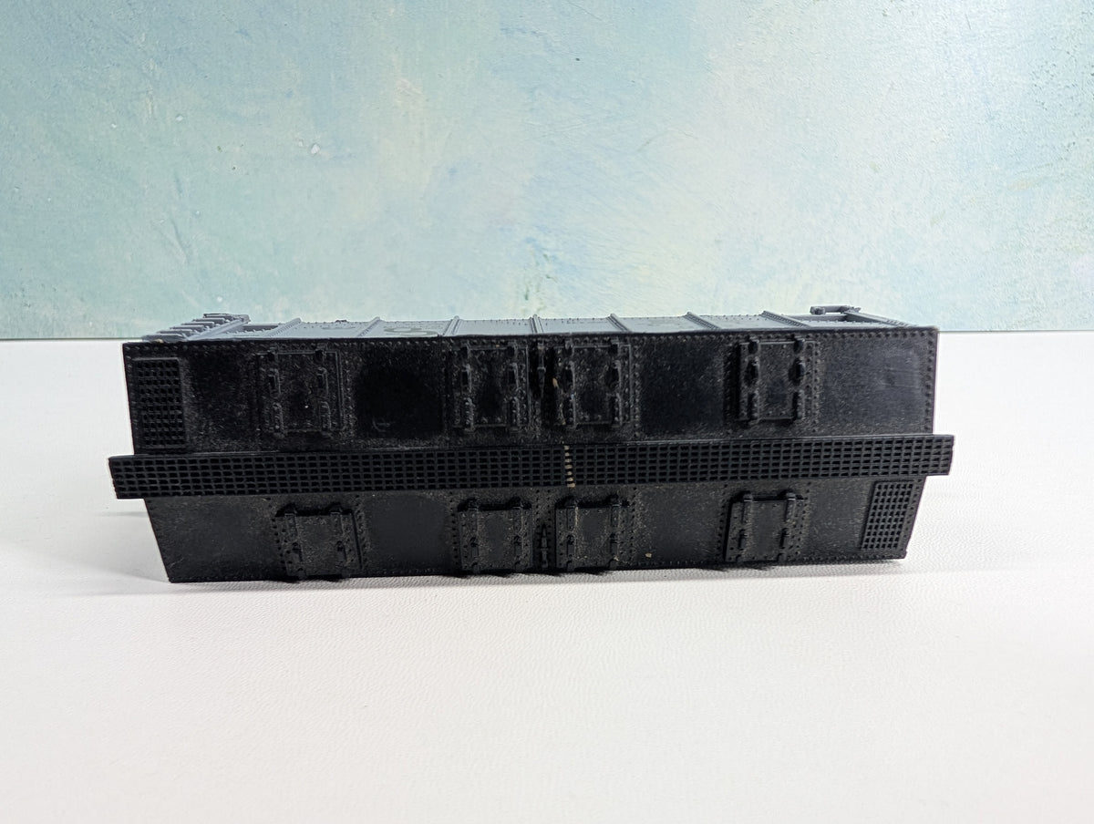 USED Life-Like HO Scale 2 Bay Covered Hopper Chesapeake and Ohio C&O #1143