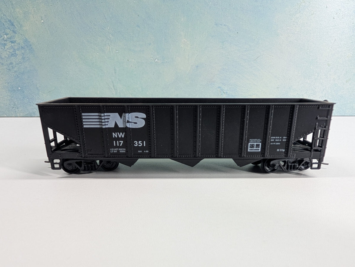USED Roundhouse HO Scale 3 Bay 70 Ton 9 Panel Hopper Norfolk Southern NW #117351