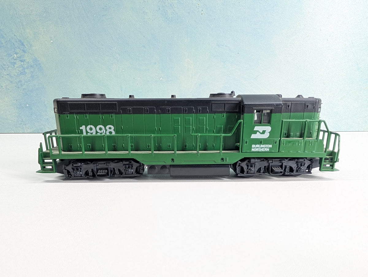 USED AHM HO Scale High Nose GP-18 Diesel Locomotive Burlington Northern BN #1998 Unpowered
