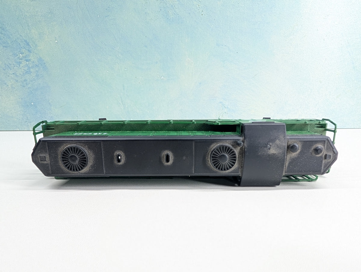 USED AHM HO Scale High Nose GP-18 Diesel Locomotive Burlington Northern BN #1998 Unpowered