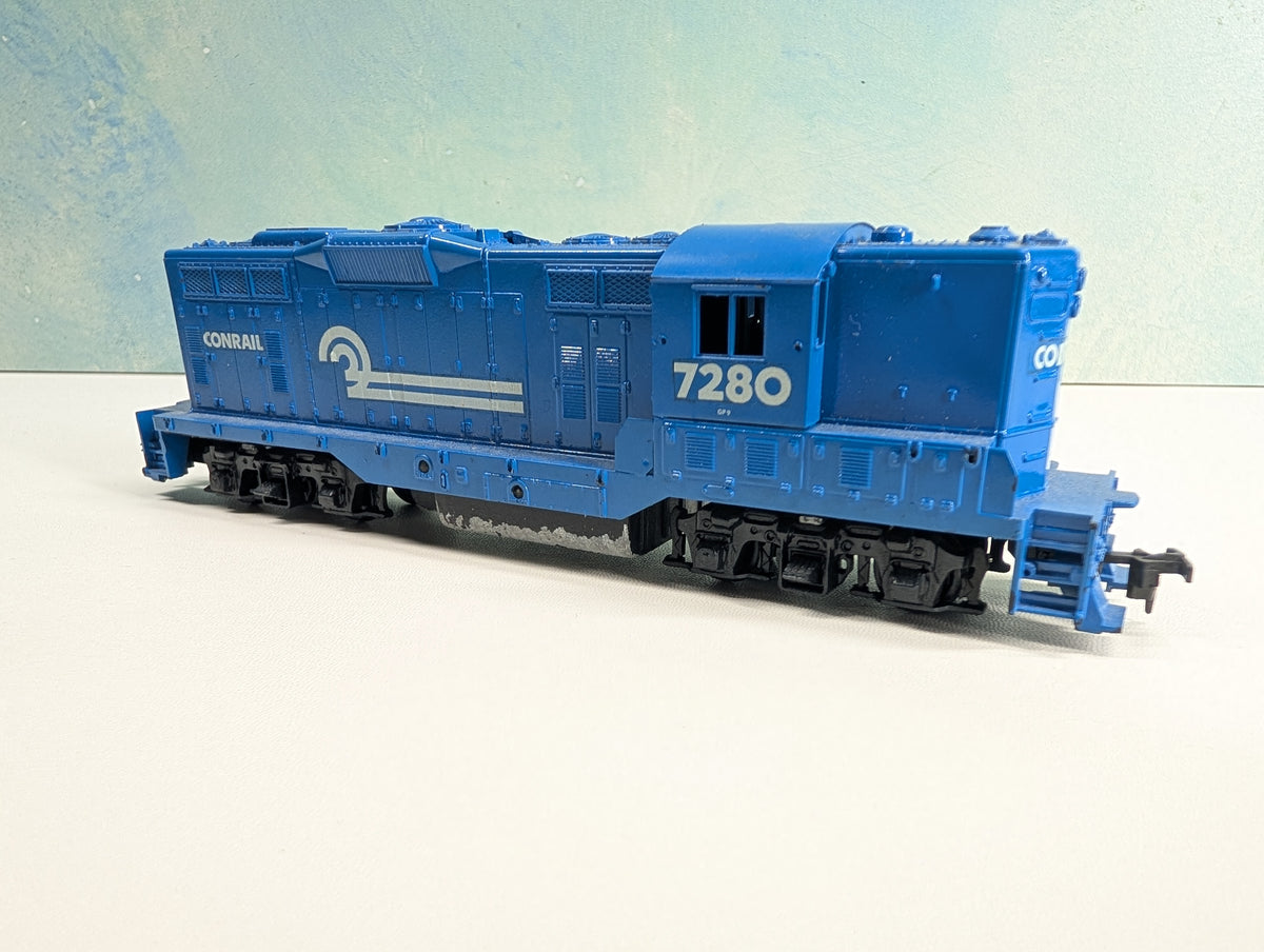 USED Athearn HO Scale Diesel Locomotive w/ Custom Decals Conrail #7280 Unpowered