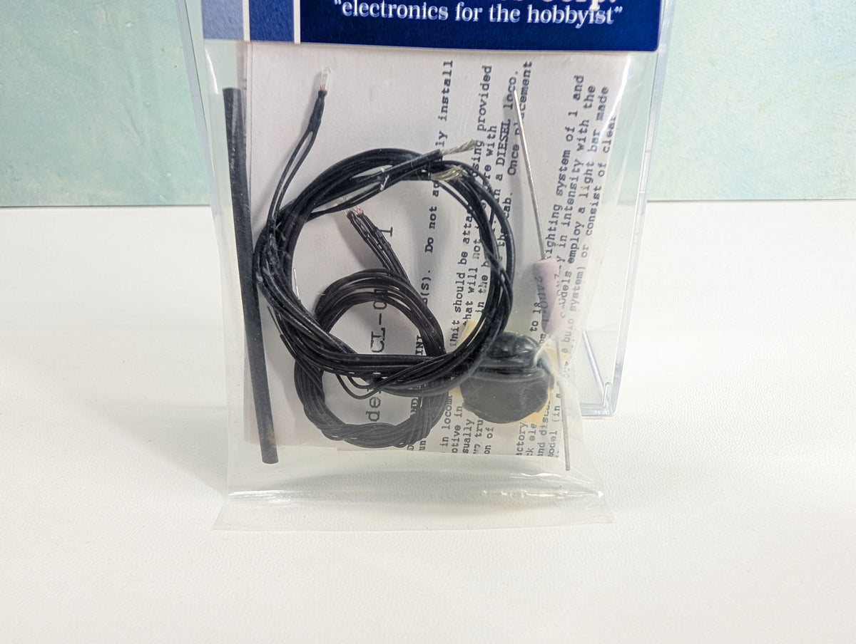 Miniatronics CL-011-01 HO Scale Constant Lighting Unit, Forward Only