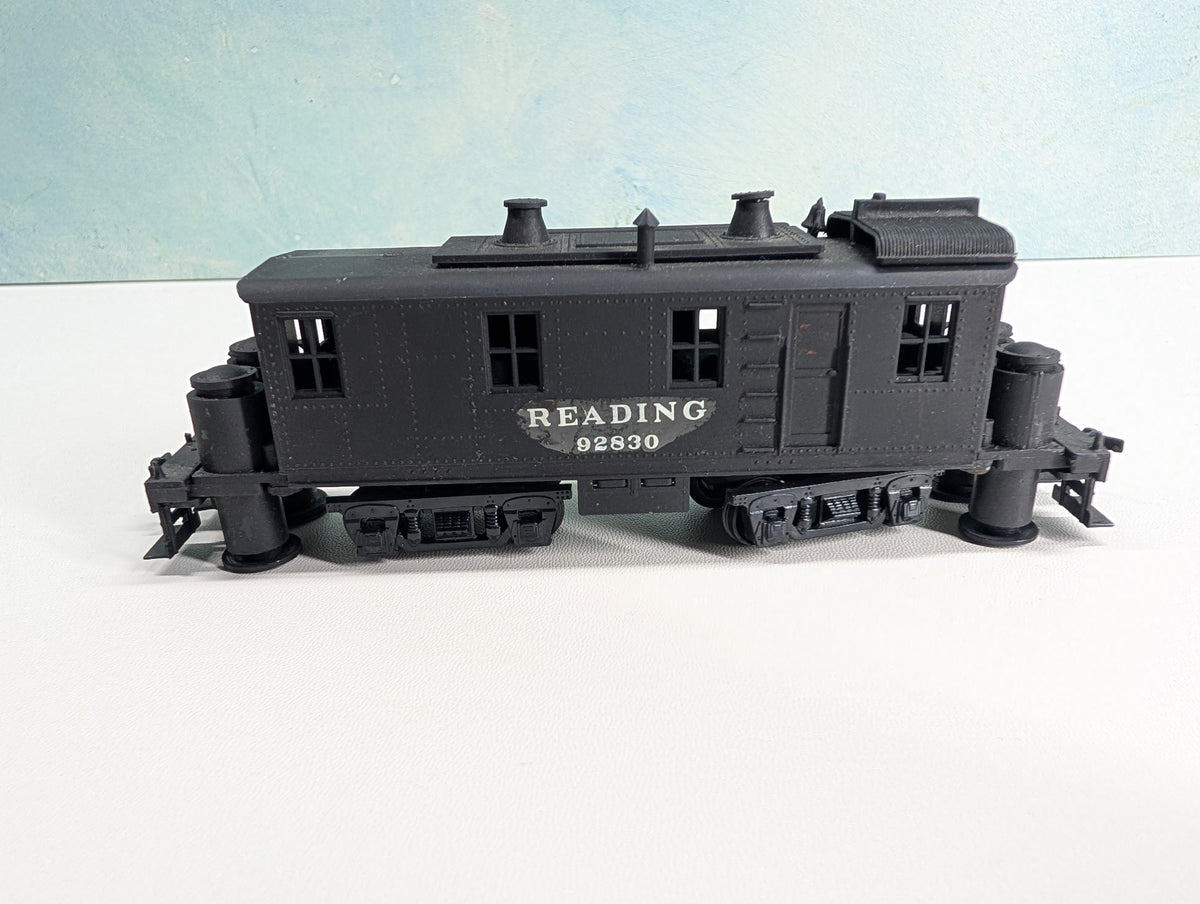USED Roundhouse 2796 HO Scale Non-Powered Track Cleaner Reading #92830 Started KIT