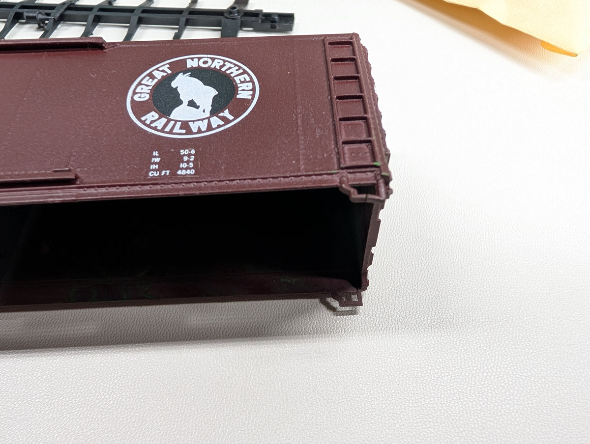 USED Athearn HO Scale 50' Box Car Great Northern GN #2538 KIT