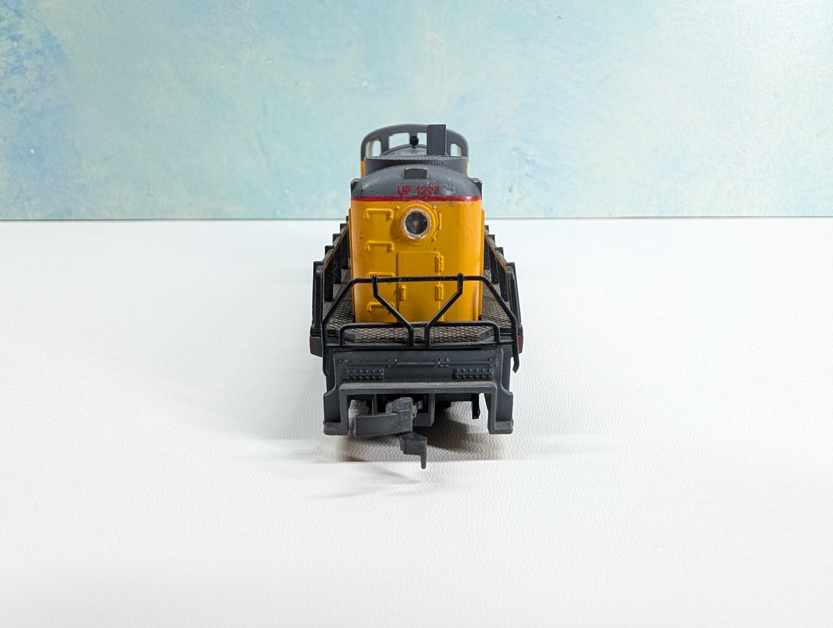 USED AHM HO Scale RS-2 Diesel Locomotive Union Pacific UP #1295 Non-Powered