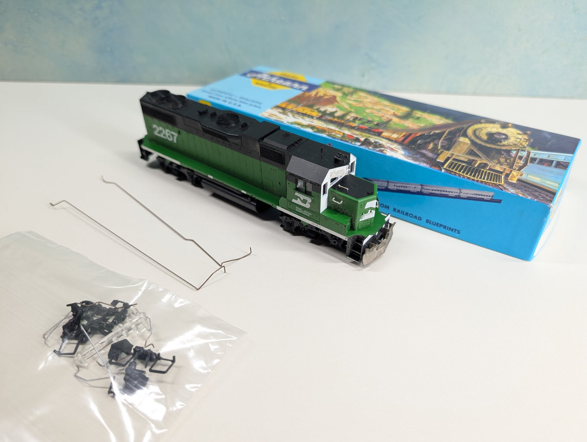 USED Athearn 4663 HO Scale GP38-2 Diesel Locomotive Burlington Northern BN #2267 Non-Powered