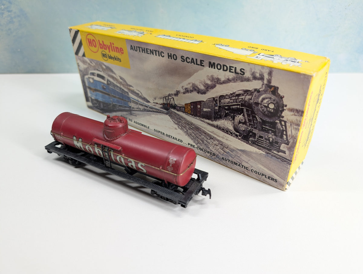 USED HOBBYLINE HO Scale Single Dome Tank Car Mobilgas WEOX #831