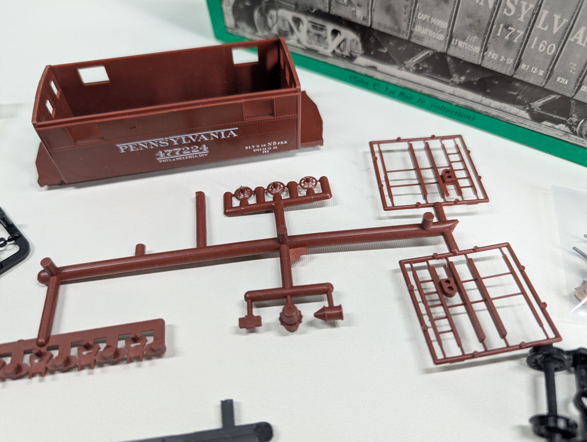 USED Bowser HO Scale N-5 Caboose Pennsylvania #477224 Philly Division KIT