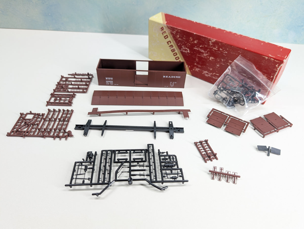 USED Red Caboose #7046-4 HO Scale 40' Steel Sheathed Box Car X-29 Reading RDG #100655 KIT