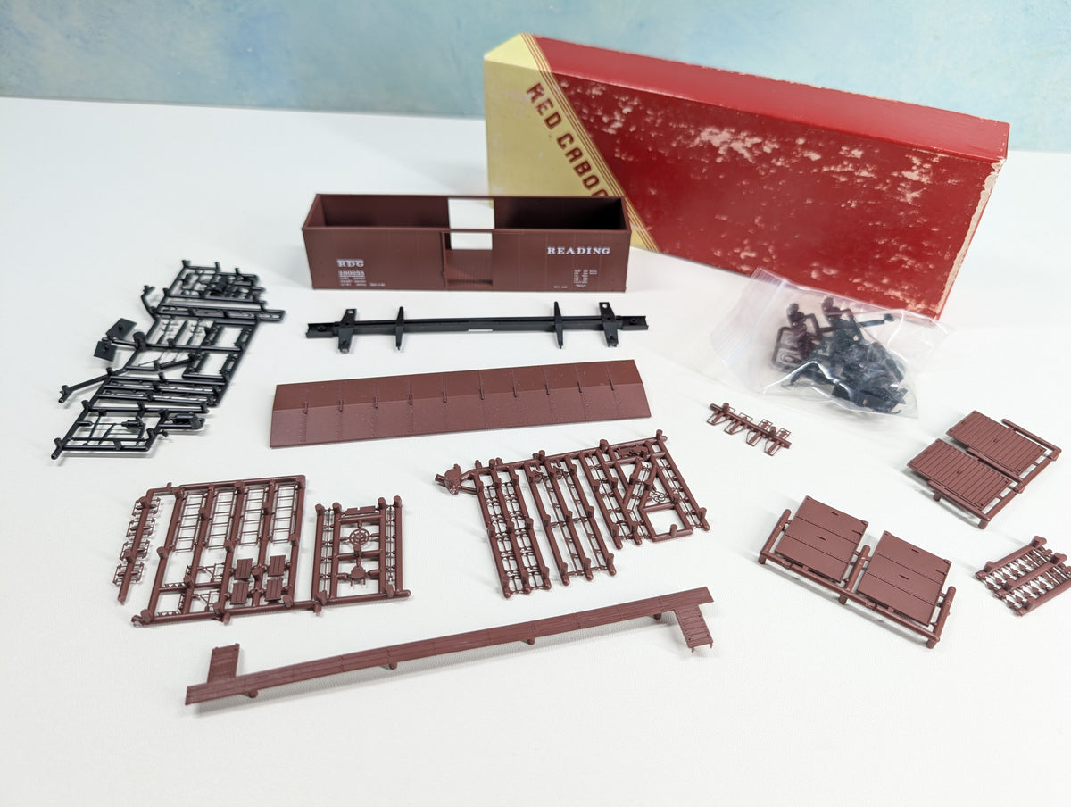 USED Red Caboose #7046-4 HO Scale 40' Steel Sheathed Box Car X-29 Reading RDG #100655 KIT