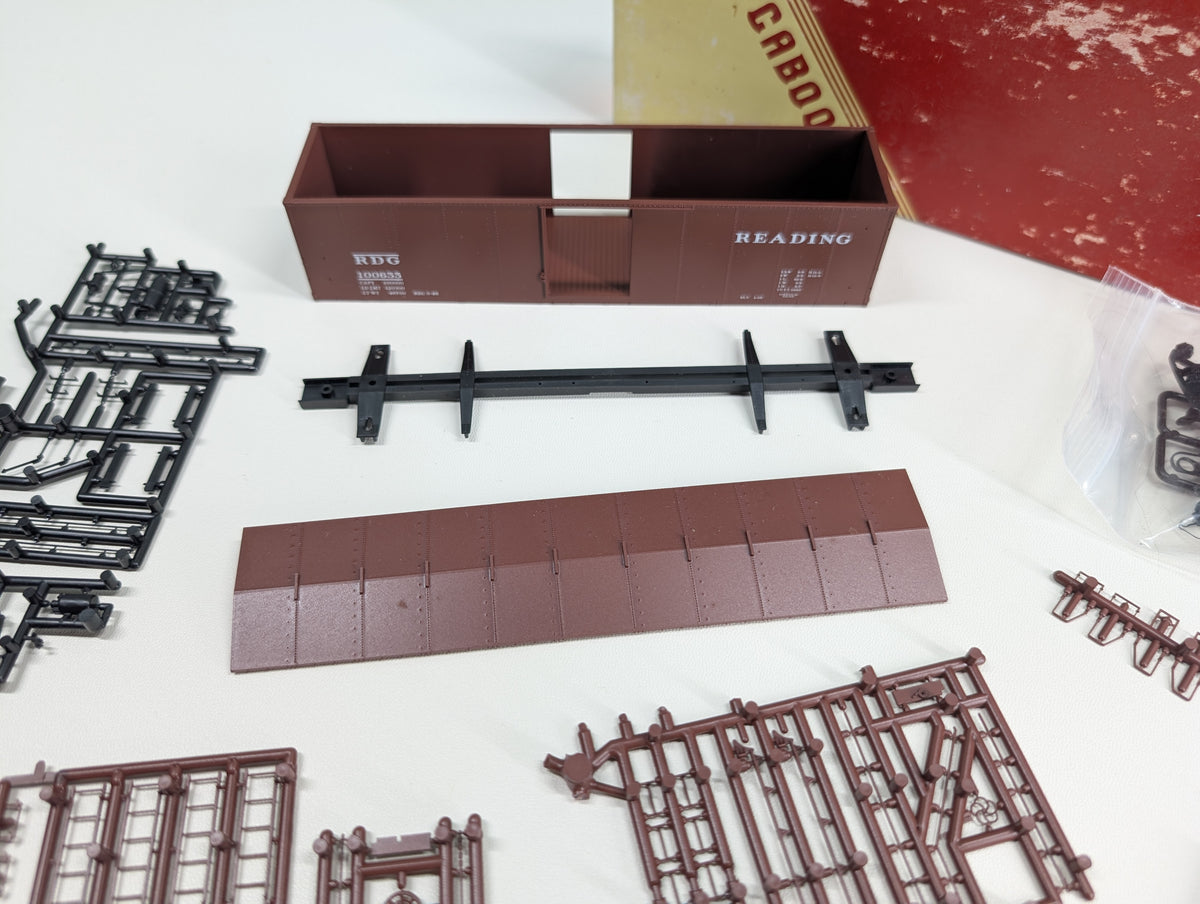 USED Red Caboose #7046-4 HO Scale 40' Steel Sheathed Box Car X-29 Reading RDG #100655 KIT