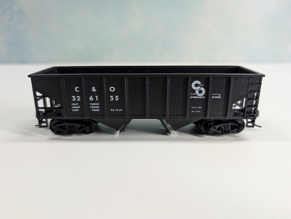 USED Walthers #932-56 HO Scale 36' Hopper Chesapeake and Ohio C&O #326135