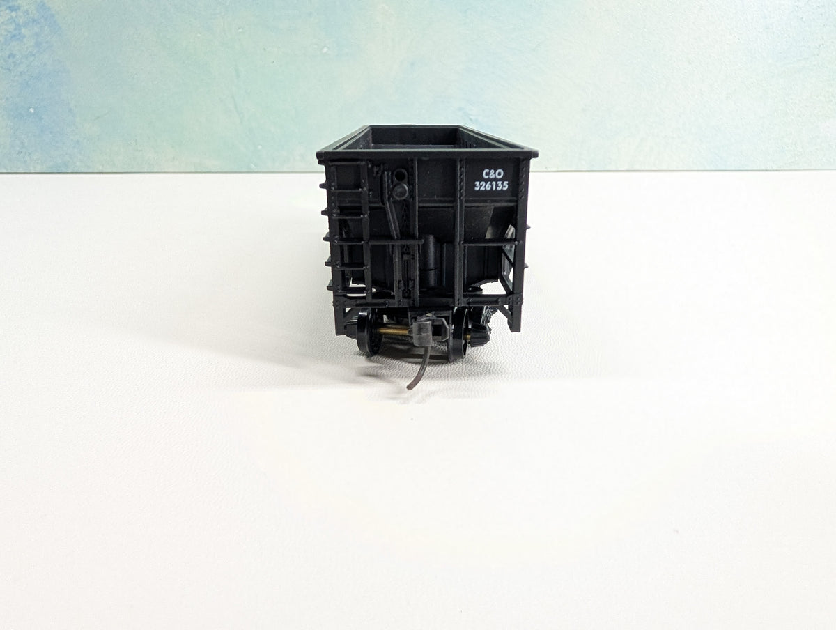 USED Walthers #932-56 HO Scale 36' Hopper Chesapeake and Ohio C&O #326135