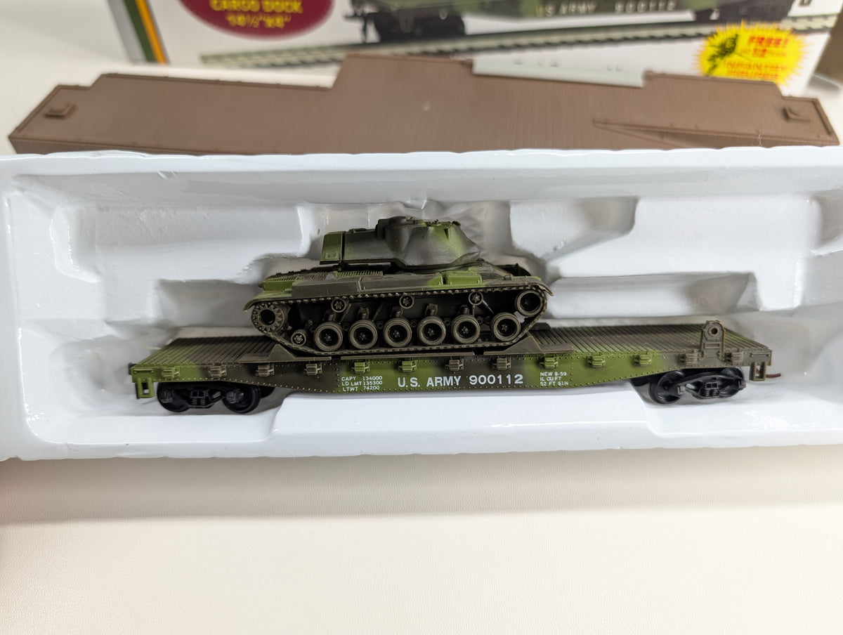 USED AHM 11112 HO Scale M-47 Army Tank w/ 51' Flat Car US Army #900112 w/ Cargo Dock