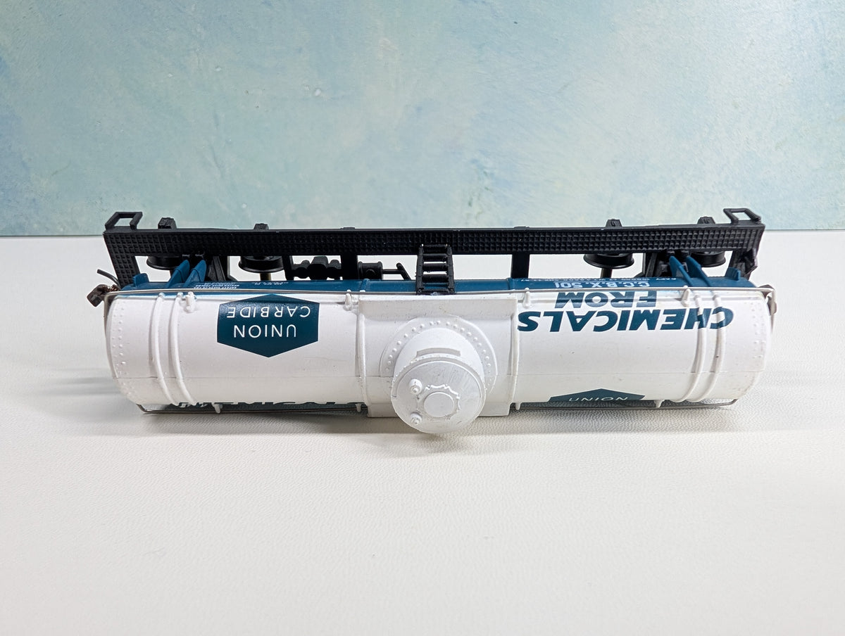 USED Mantua HO Scale Single Dome Tank Car Union Carbide CCBX #501