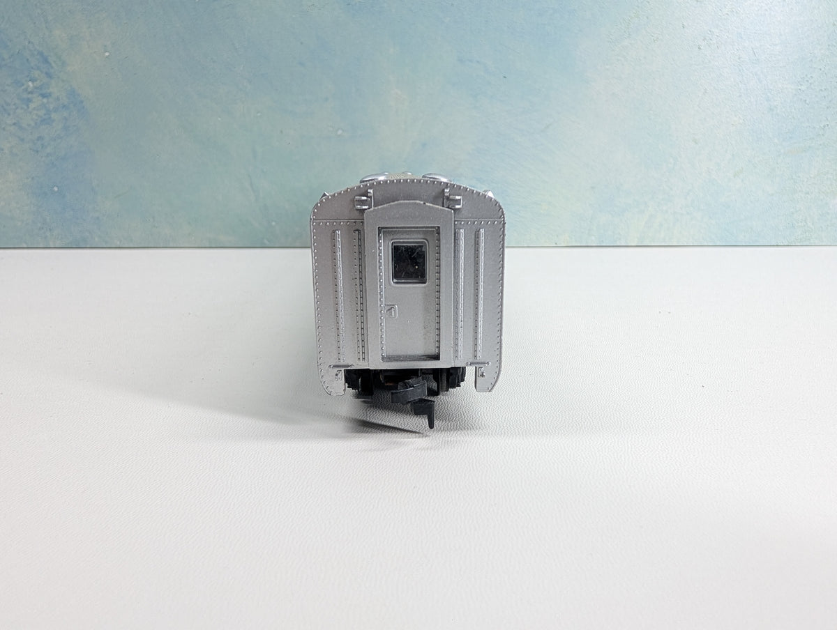 USED Athearn HO Scale Passenger Car Amtrak #8039
