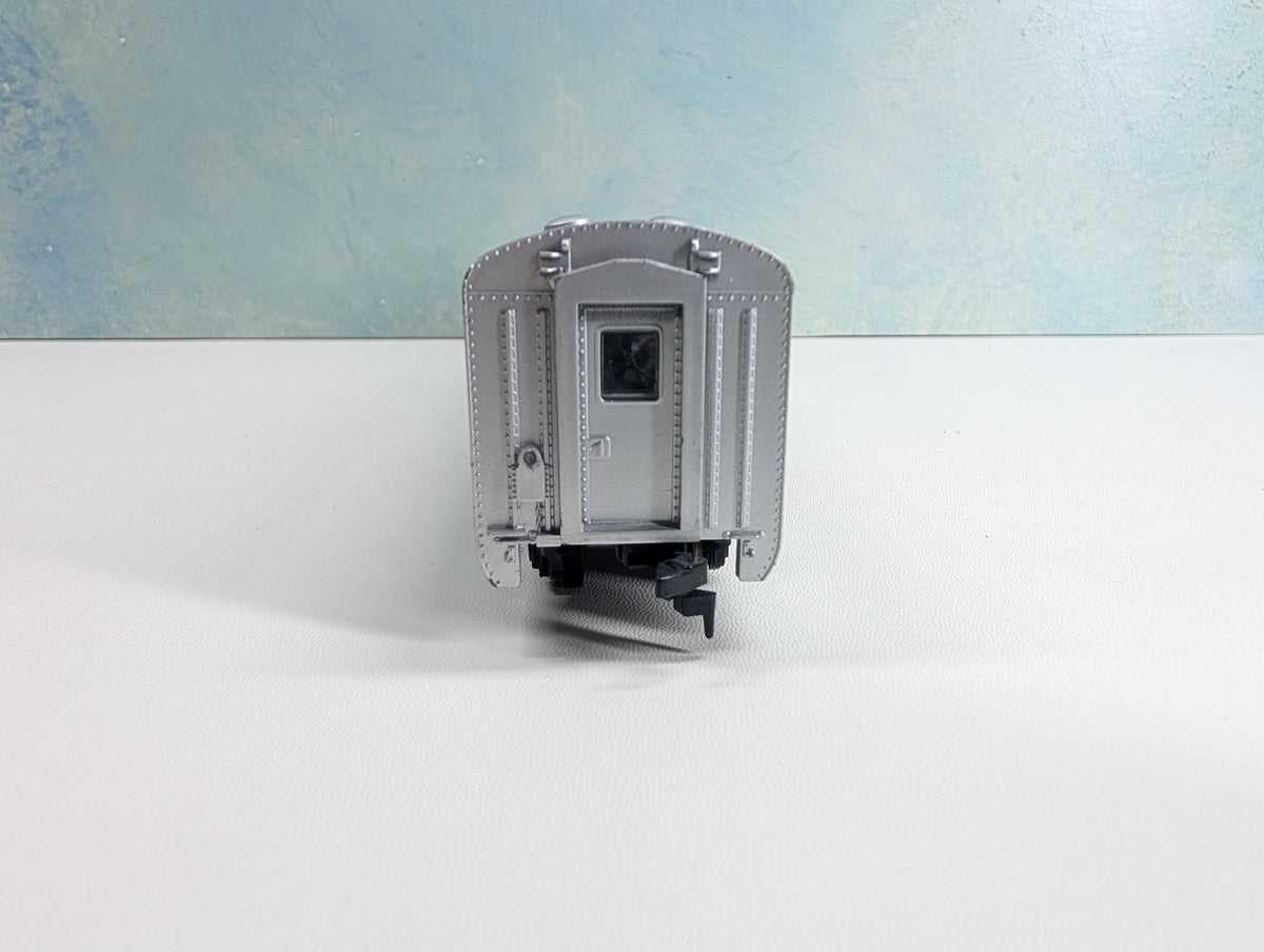 USED Athearn HO Scale Passenger Car Amtrak #8039