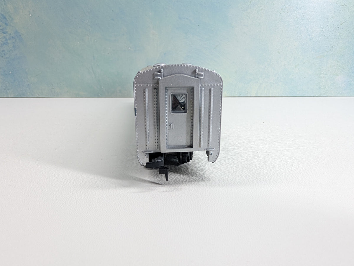 USED Athearn HO Scale Passenger Car Amtrak #5221