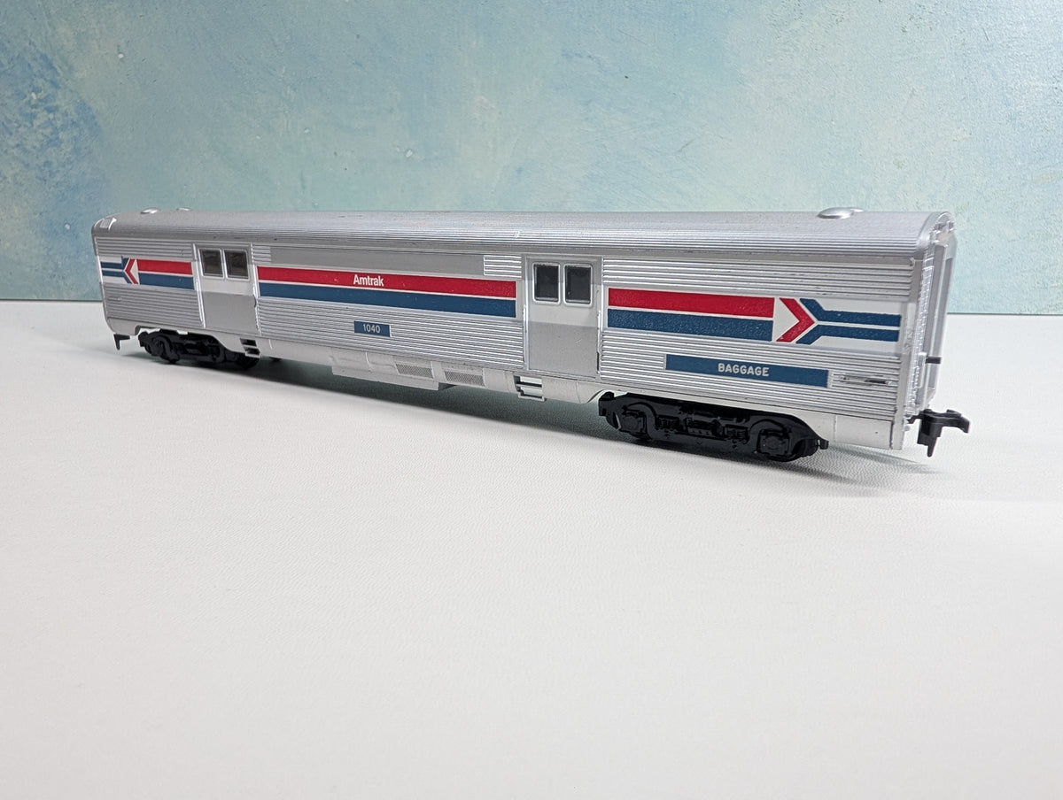 USED Athearn HO Scale Baggage Passenger Car Amtrak #1040