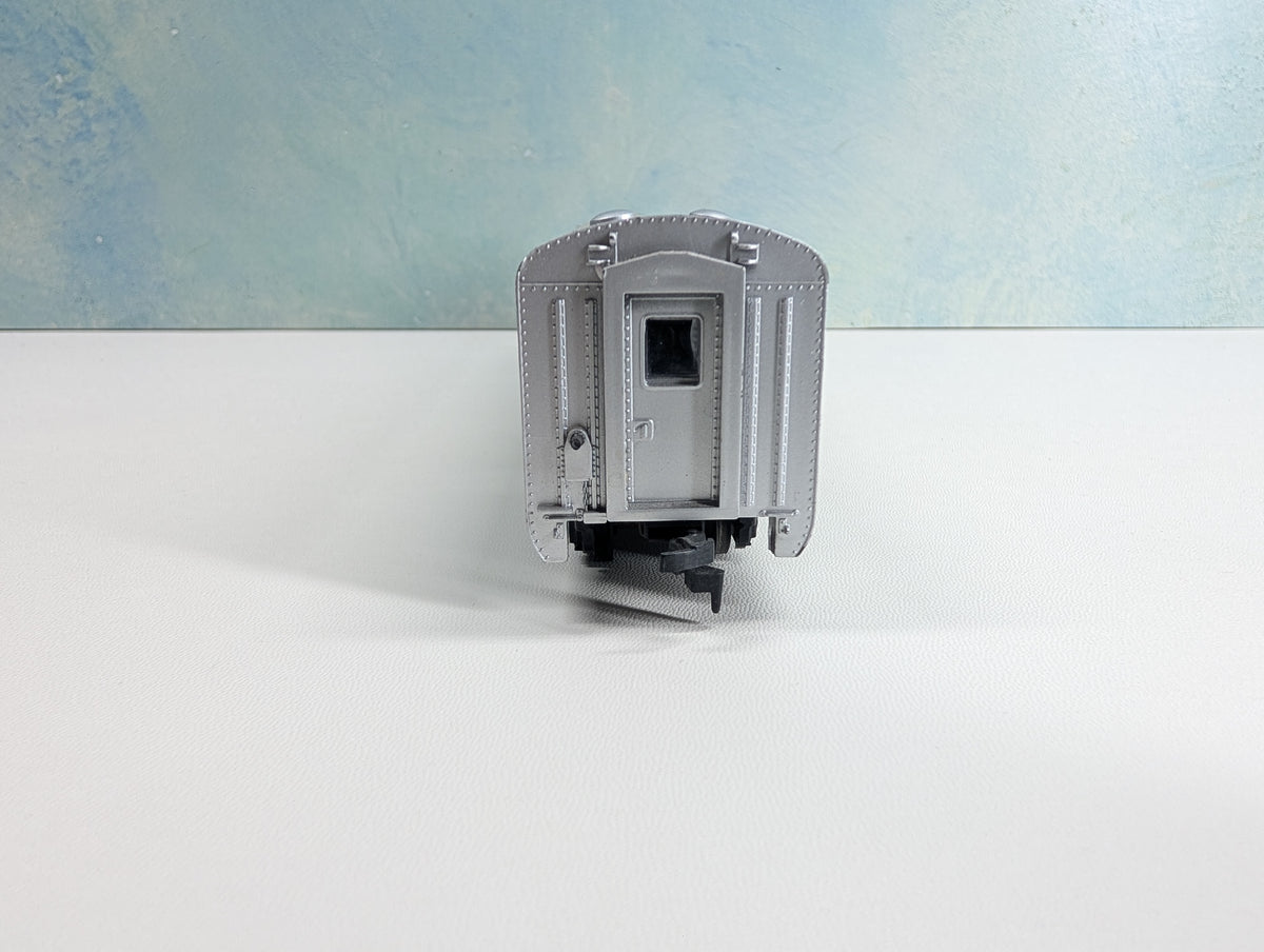 USED Athearn HO Scale Baggage Passenger Car Amtrak #1040