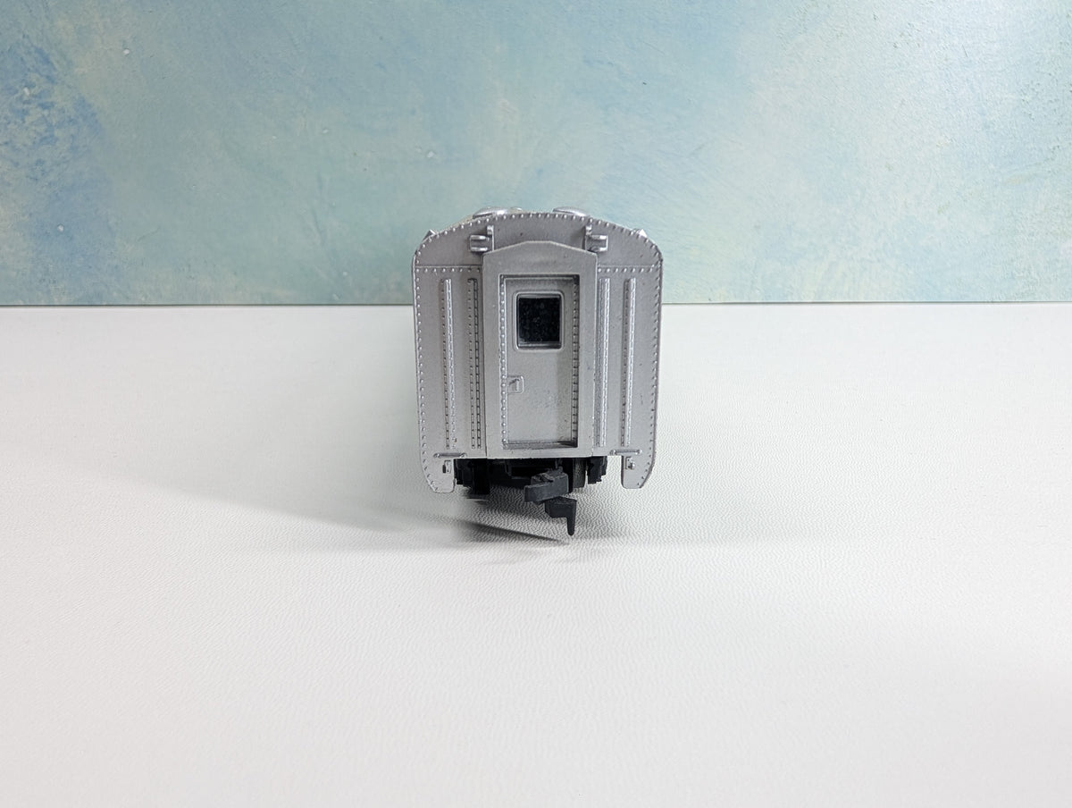 USED Athearn HO Scale Baggage Passenger Car Amtrak #1040