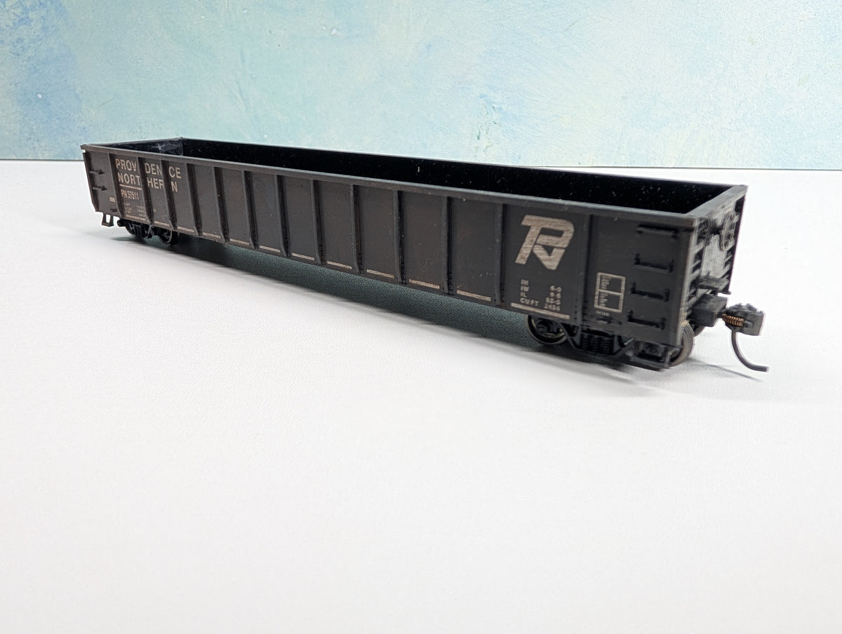 USED Roundhouse HO Scale 52' Gondola, Weathered Providence Northern PN #37511 Metal Wheels