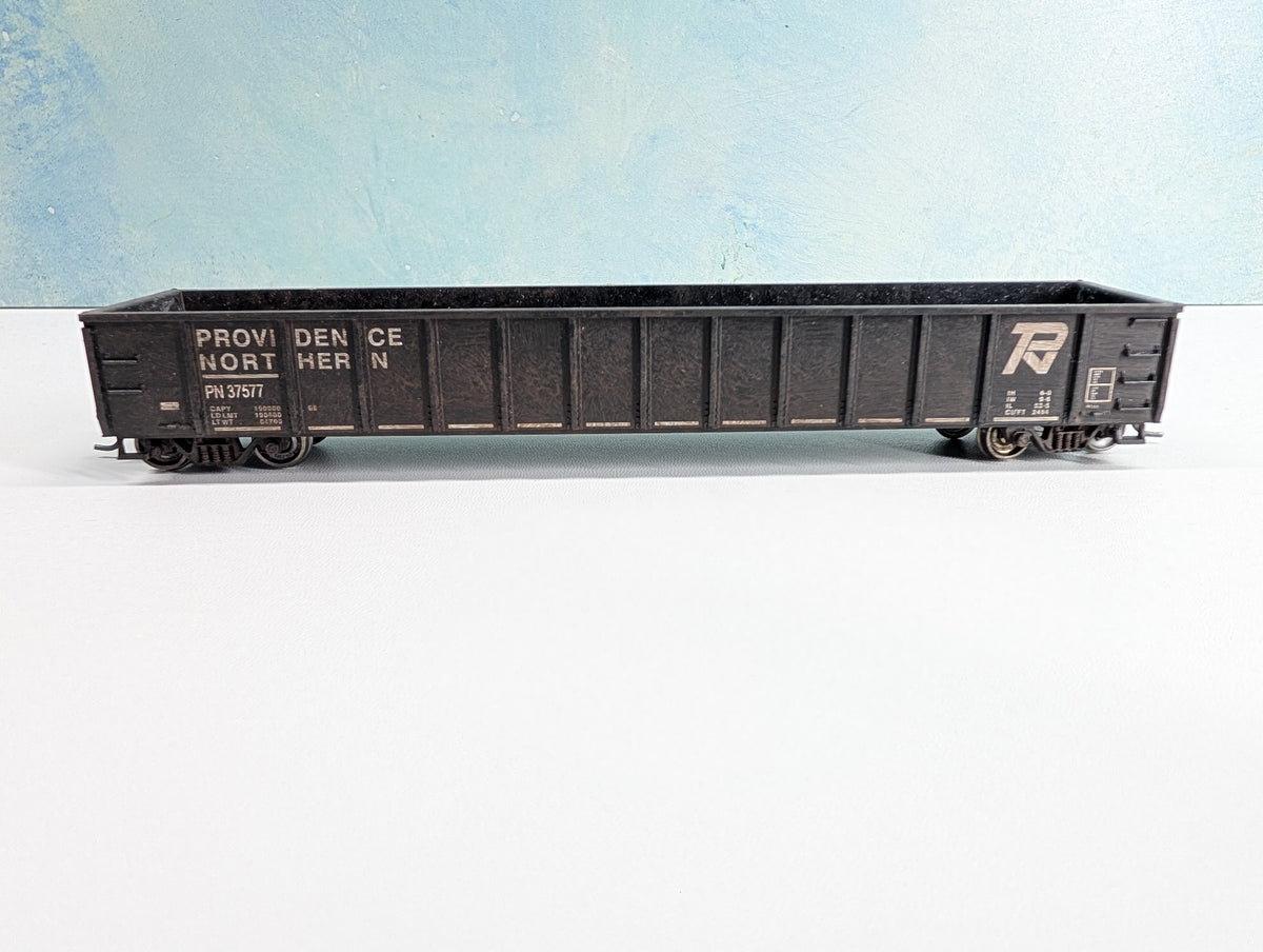 USED Roundhouse HO Scale 52' Gondola, Weathered Providence Northern PN #37577 Metal Wheels