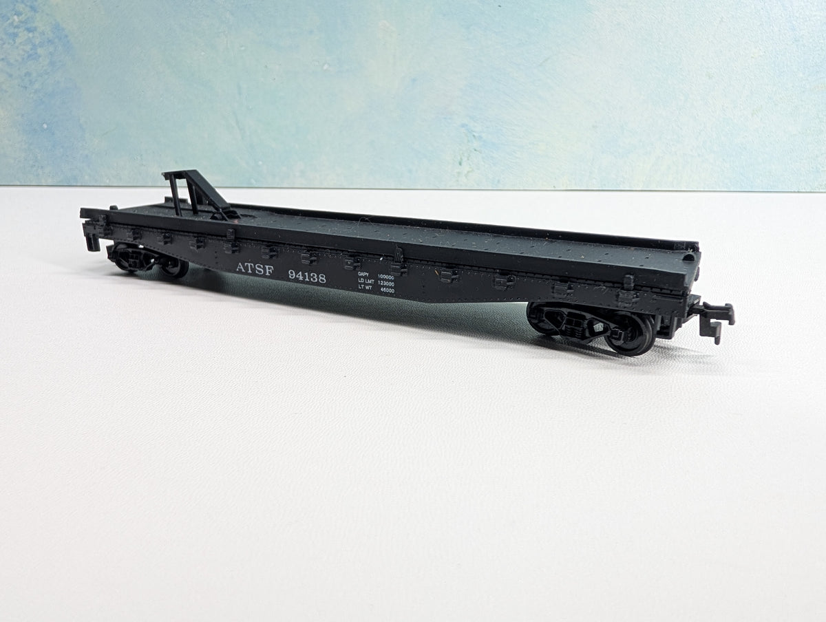 USED Cox HO Scale 50' Flat Car w/ Trailer Hitch Santa Fe ATSF #94138