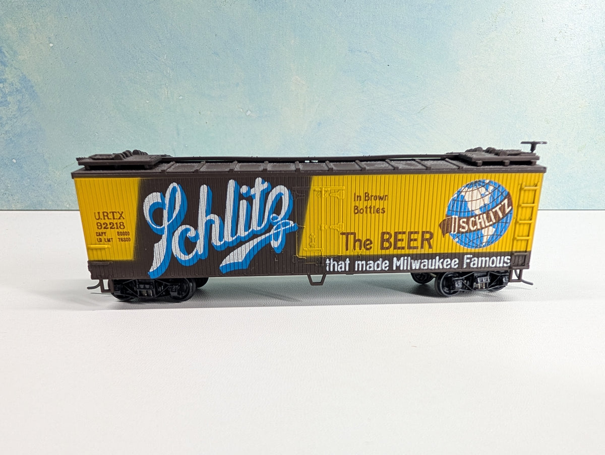 USED TRAIN MINIATURE HO Scale Beer Car Schlitz URTX #92218