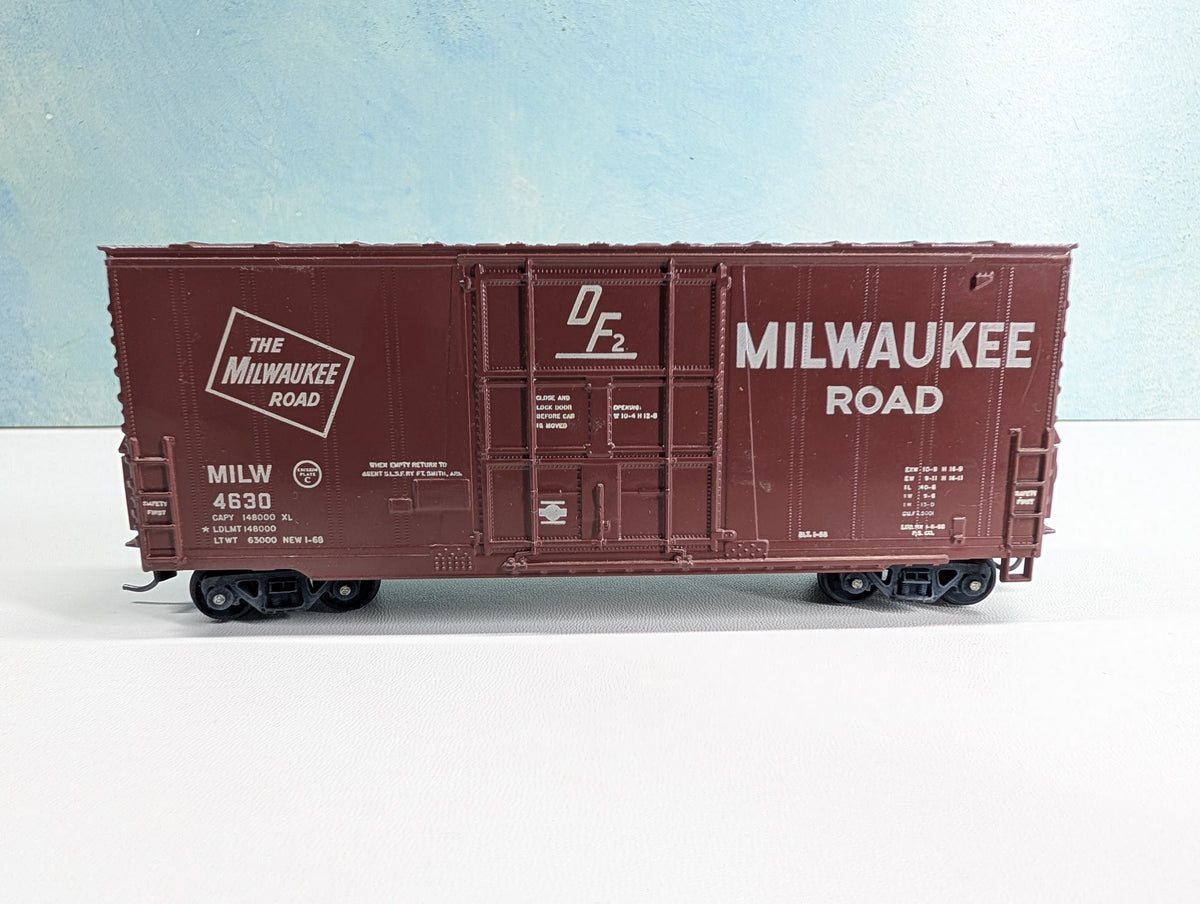 USED Athearn HO Scale 40' HI-Cube Box Car Milwaukee Road MILW #4630