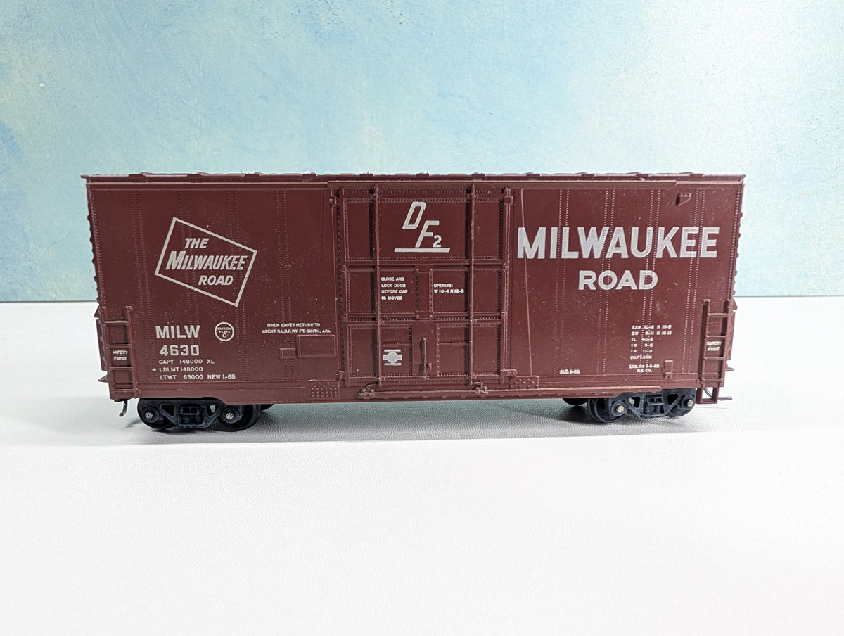 USED Athearn HO Scale 40' HI-Cube Box Car Milwaukee Road MILW #4630