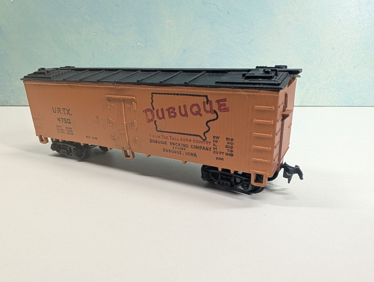 USED HO Scale 40' Box Car Dubuqe URTX #4750