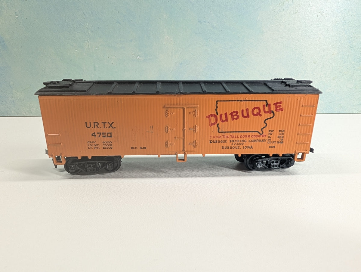 USED HO Scale 40' Box Car Dubuqe URTX #4750
