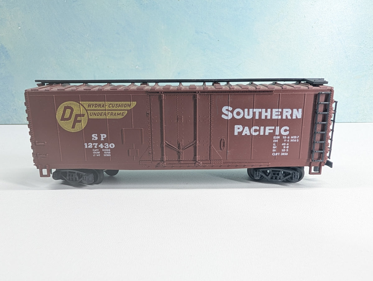 USED HO Scale 40' Box Car Southern Pacific SP #127430