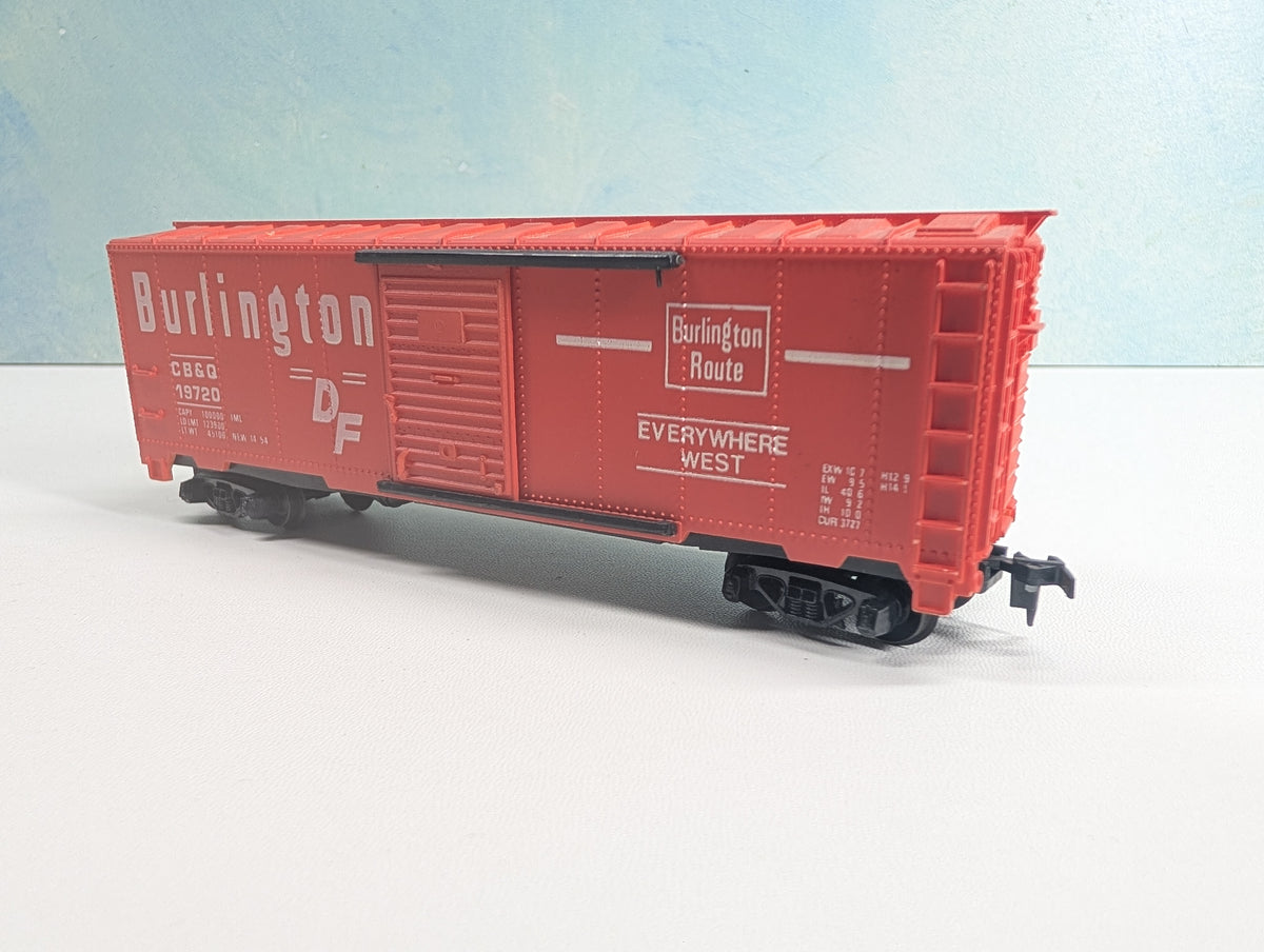 USED Tyco HO Scale 40' Box Car Burlington CB&Q #19720